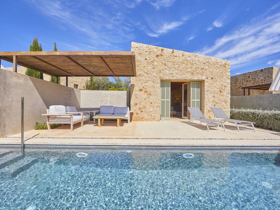 Deluxe Villa, 1 King Bed, Private Pool, Garden Area | Minibar, in-room safe, individually decorated, individually furnished