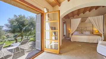 Suíte júnior, 1 cama King, terraço, no jardim | Vista para a montanha