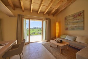 32-inch TV with digital channels - Son Penya Petit Hotel & Spa - Adults Only (Sant Llorenc des Cardassar)