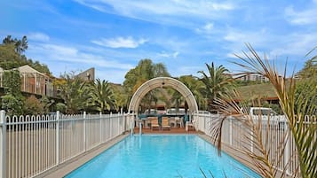 Seasonal outdoor pool, sun loungers