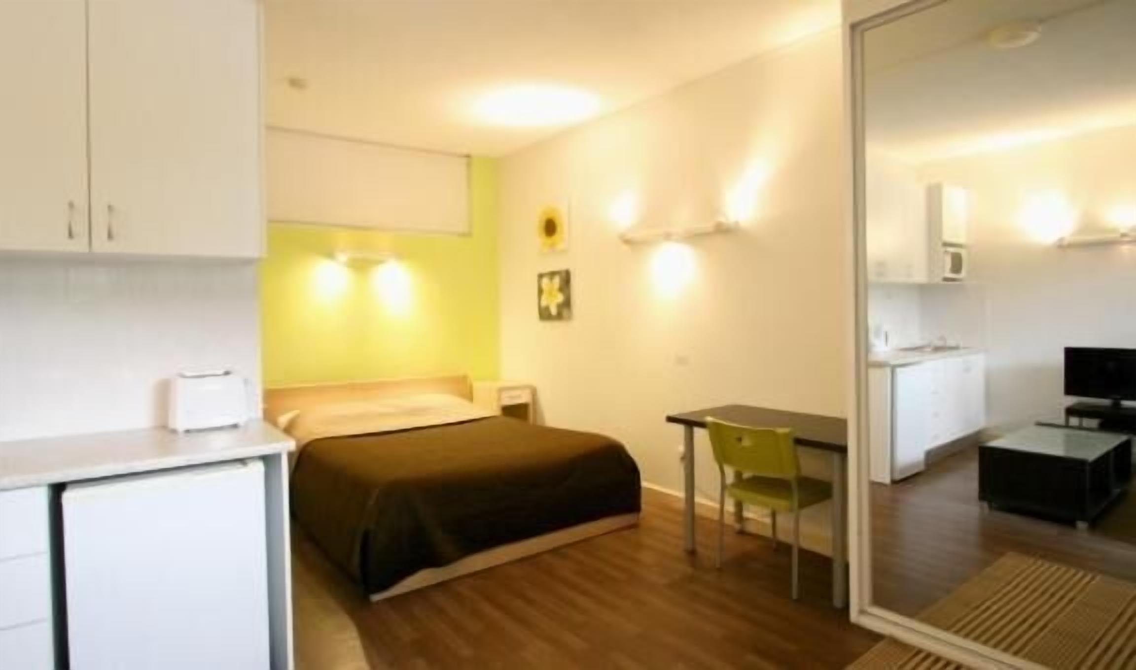 Ultimate Apartments Bondi Beach — image 8