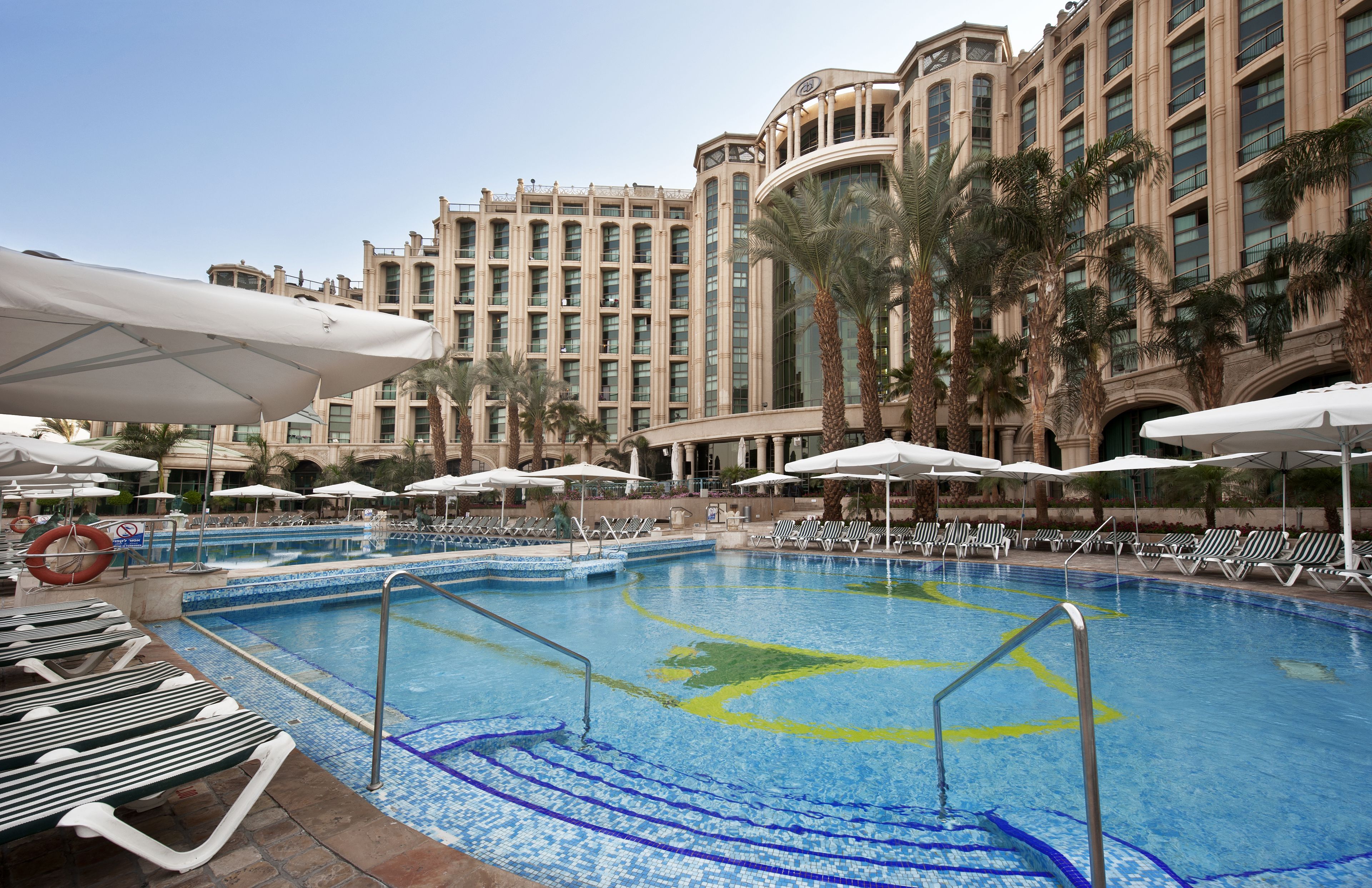 Outdoor pool, pool umbrellas, sun loungers