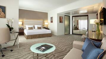 1 bedroom, hypo-allergenic bedding, minibar, in-room safe