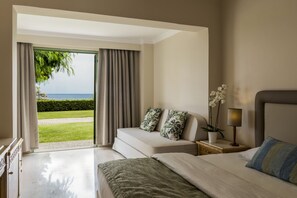 Bungalow, Sea View (Front Row)