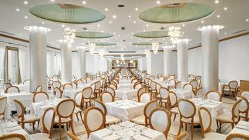 Petit déjeuner buffet compris tous les jours