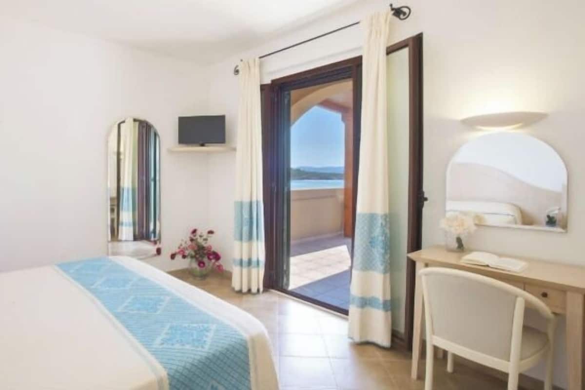 Suite Junior, vue sur la mer | Minibar, coffre-fort, bureau, accĂšs au Wi-Fi (inclus)