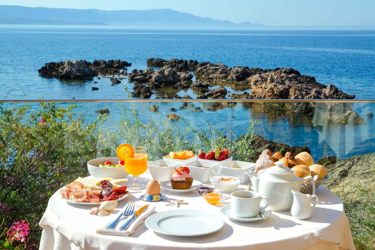 breakfast, lunch, dinner served; local cuisine, sea views