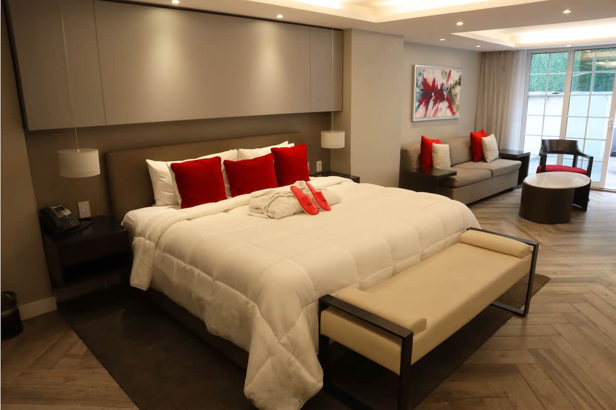 Minibar, in-room safe, desk, blackout curtains