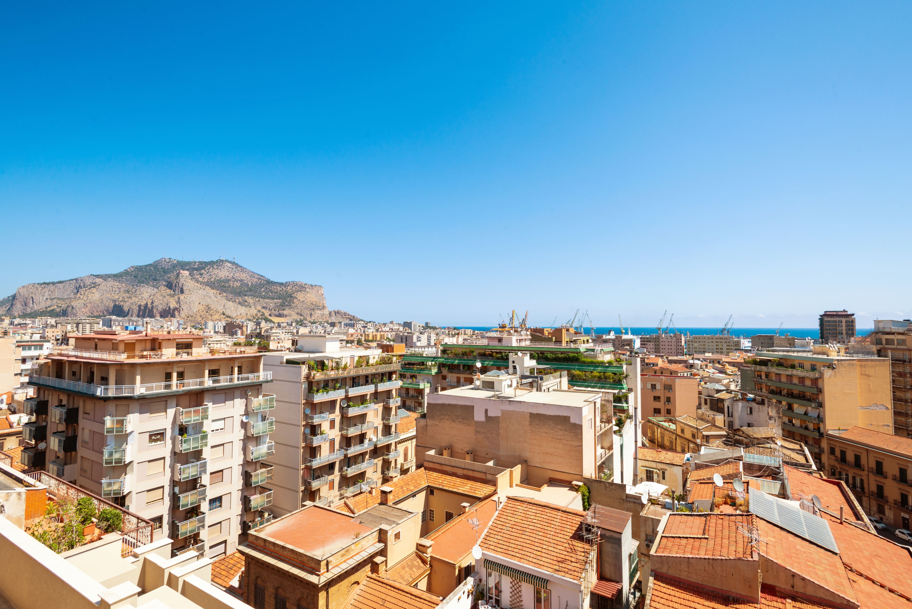 deluxe double room, balcony | city view