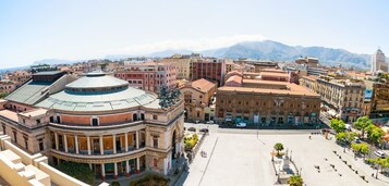 Konaklama yerinden şehir manzarası