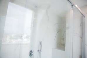 Suite, Terrace | Minibar, in-room safe, desk, soundproofing - Hotel Politeama (Palermo)