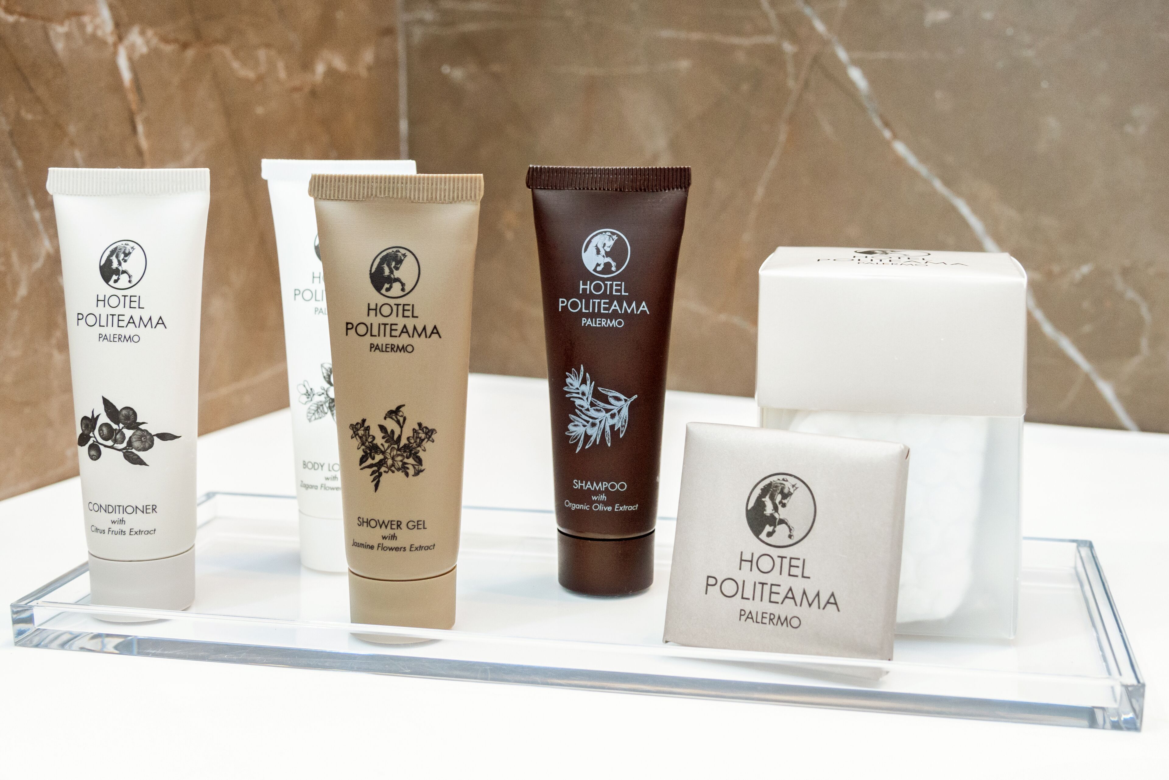 combined shower/bathtub, free toiletries, hair dryer, slippers