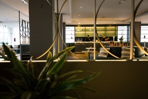 Utsikt mot bassenget