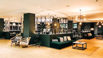 Con vista a la alberca