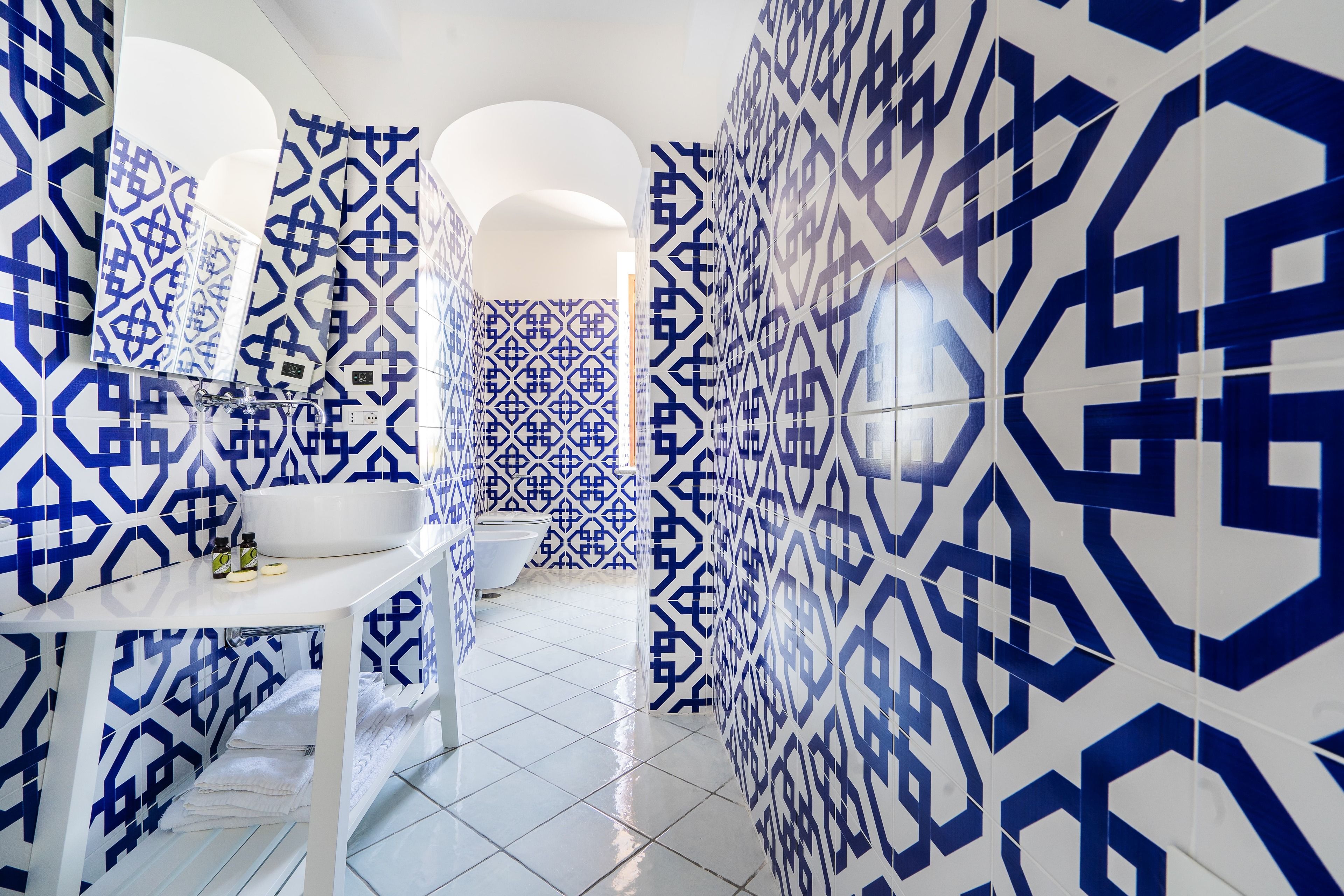 family room, sea view | premium bedding, minibar, in-room safe, desk