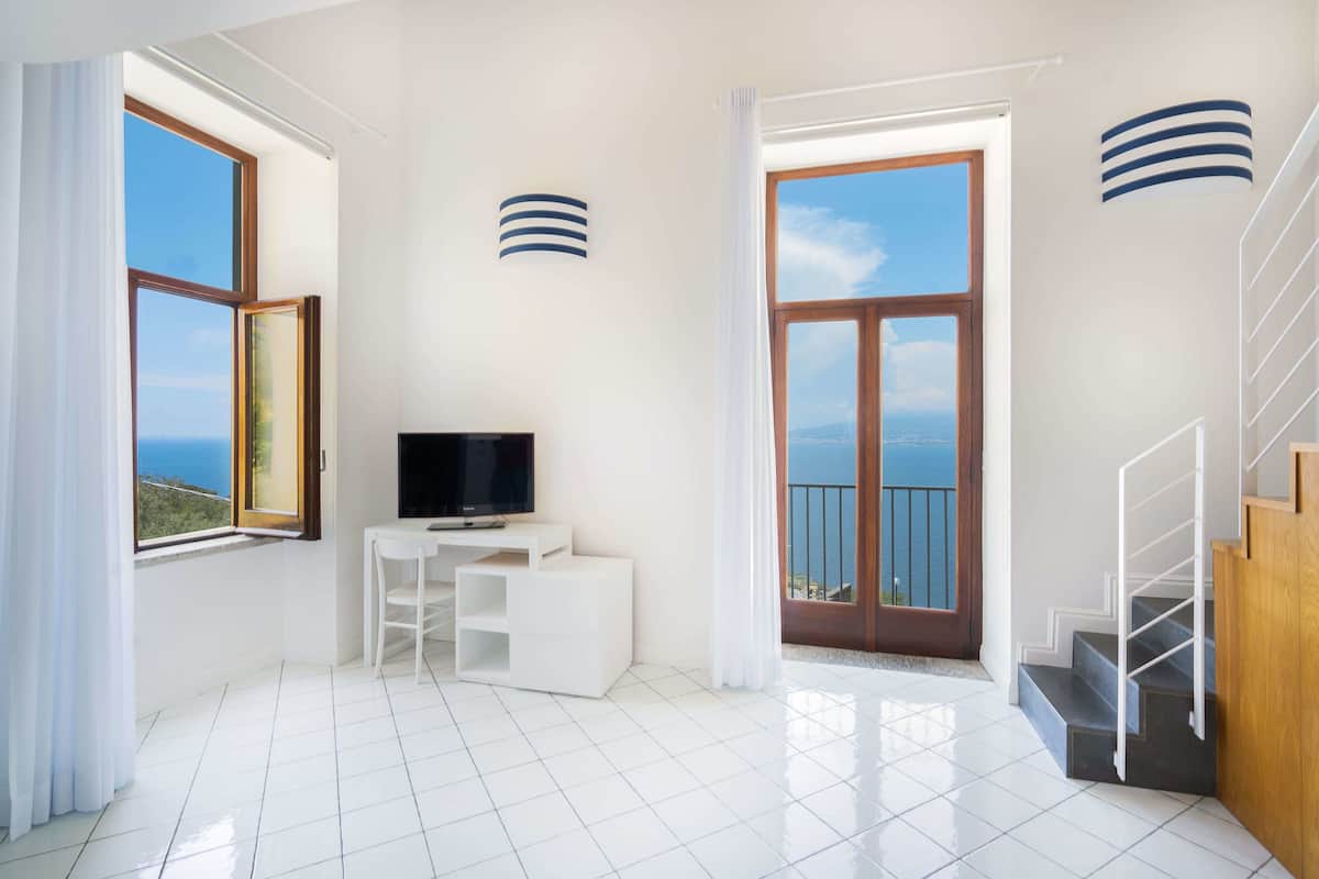 Family Room, Sea View