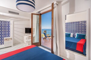 Quarto casal luxo, vista para o mar | Roupas de cama premium, frigobar, cofres nos quartos, escrivaninha