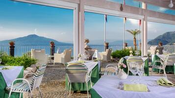 Frühstück und Abendessen