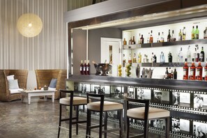 Bar junto a la alberca