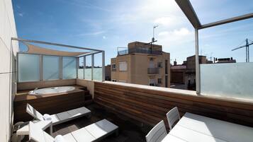 Junior suite (Jacuzzi on the Terrace) | Balkon