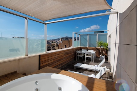 Junior Suite (Jacuzzi on the Terrace) | Balcony. Pestana Arena Barcelona