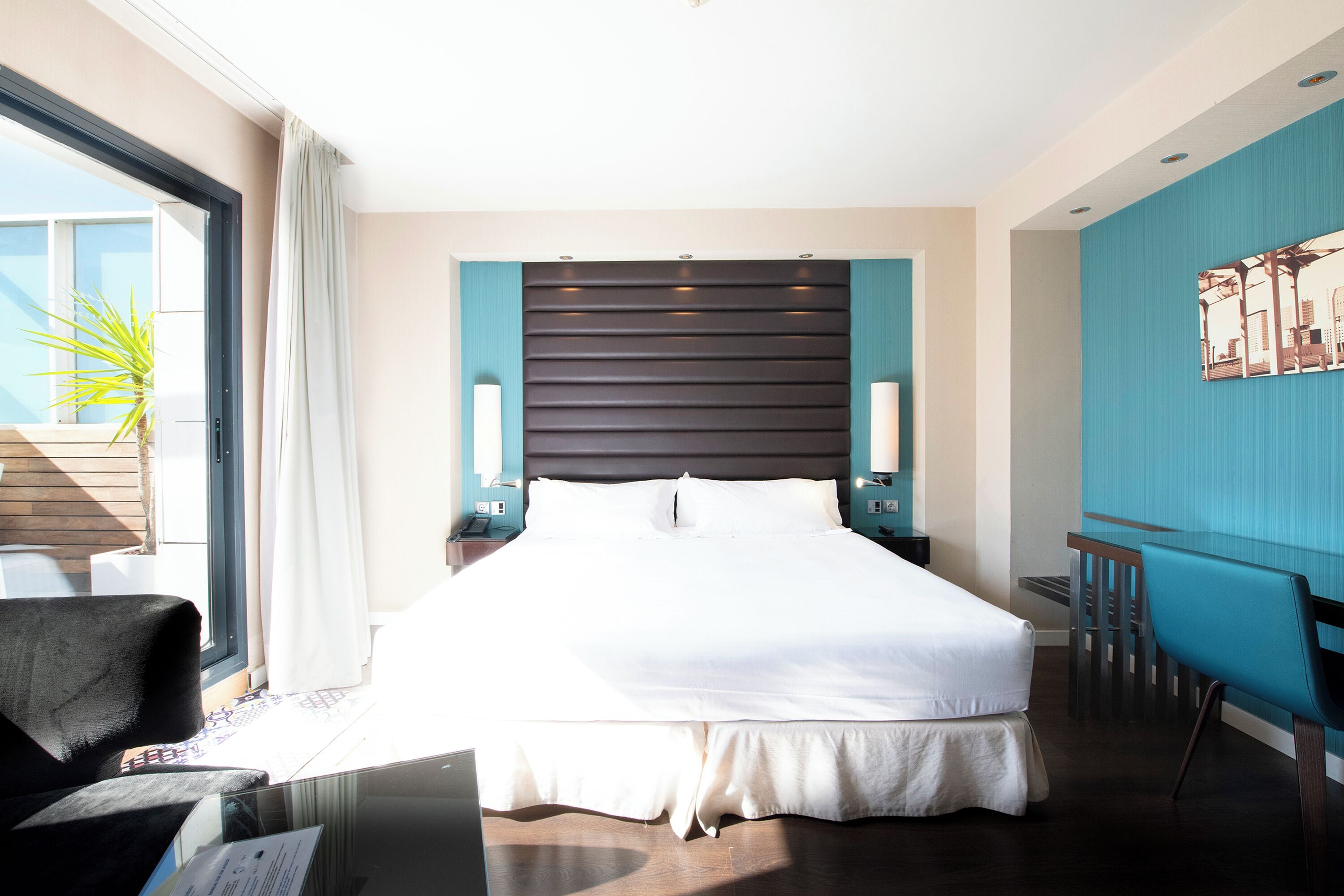 junior suite with terrace | 1 bedroom, minibar, in-room safe, individually decorated