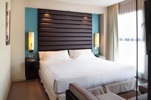 Deluxe kamer (King) | Een minibar, een kluis op de kamer, individueel gedecoreerd