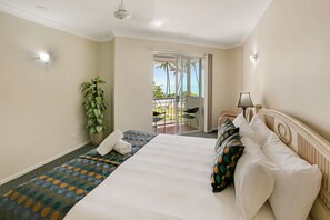 Room - Alassio Palm Cove (Palm Cove)