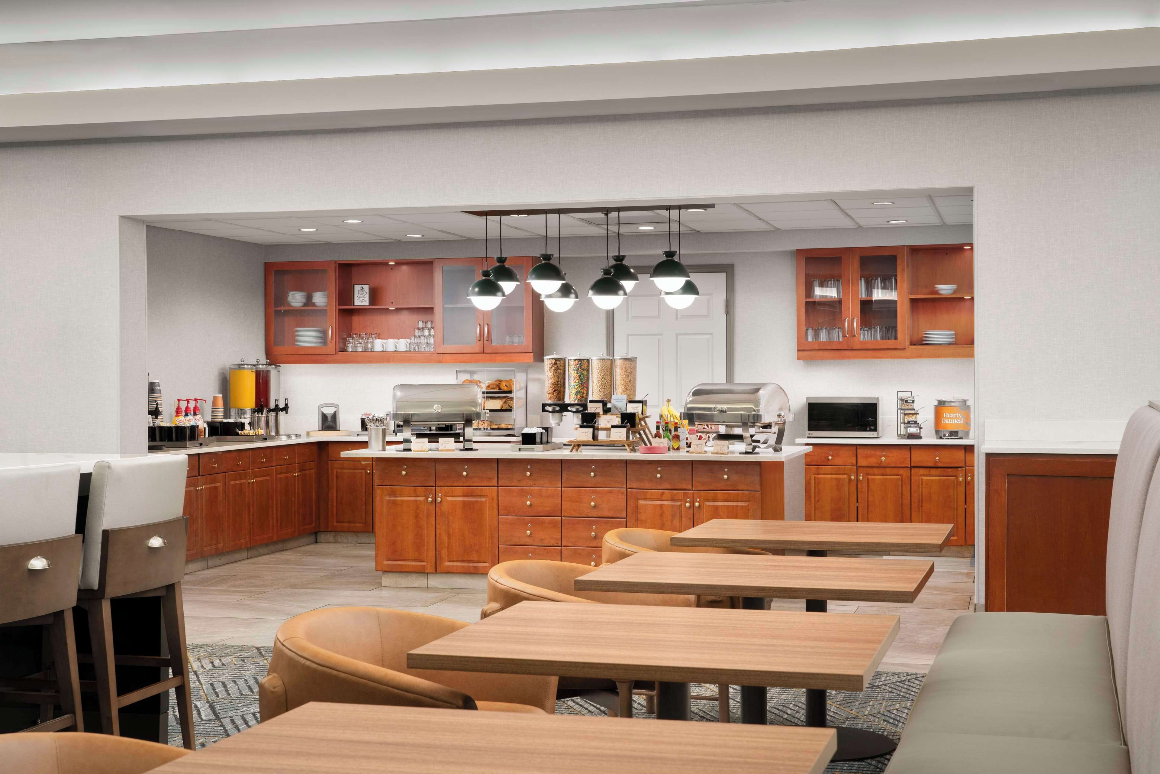 free daily on-the-go breakfast