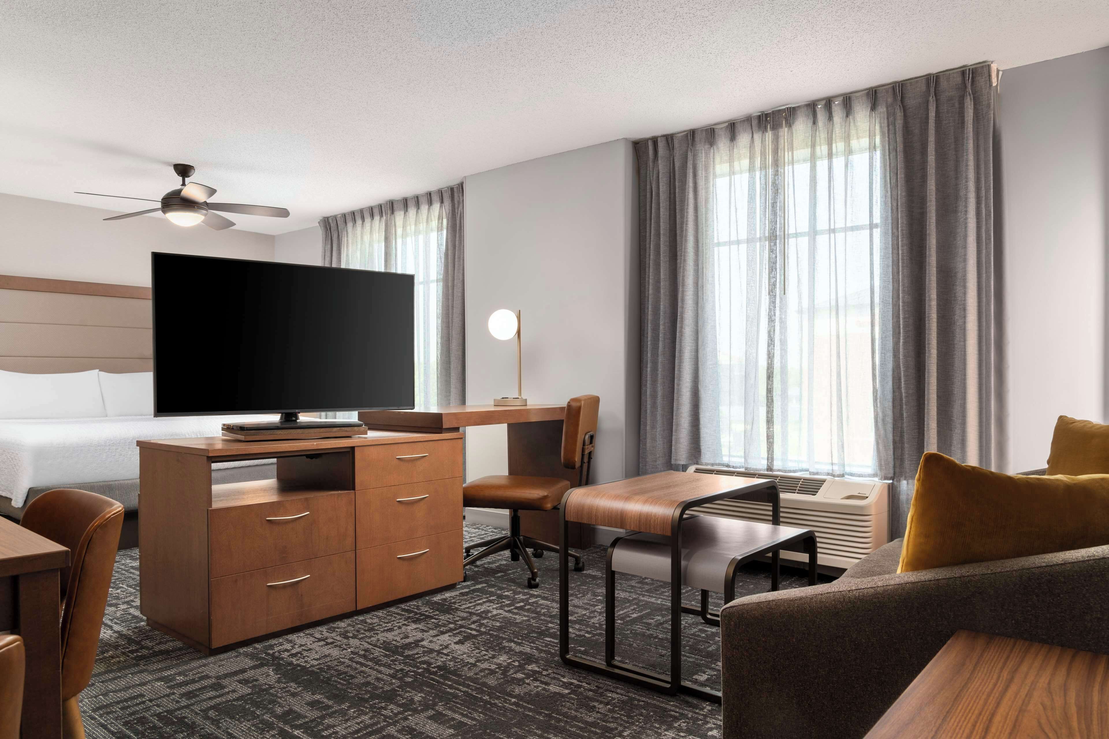 hypo-allergenic bedding, in-room safe, desk, laptop workspace