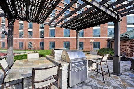 Terrace/patio. Homewood Suites by Hilton-Hartford South-Glastonbury, CT