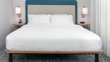 Studio Suite, 1 Queen Bed | Premium bedding, in-room safe, desk, iron/ironing board