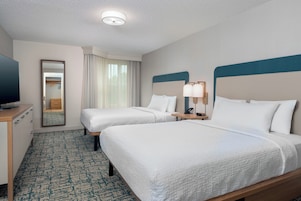 Premium bedding, in-room safe, desk, iron/ironing board