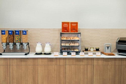 Homewood Suites by Hilton Holyoke-Springfield/North