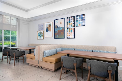 Homewood Suites by Hilton Holyoke-Springfield/North