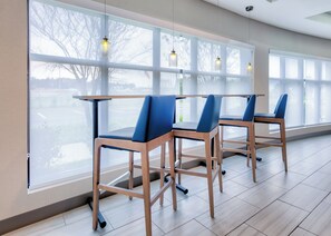 Sudah termasuk sarapan prasmanan