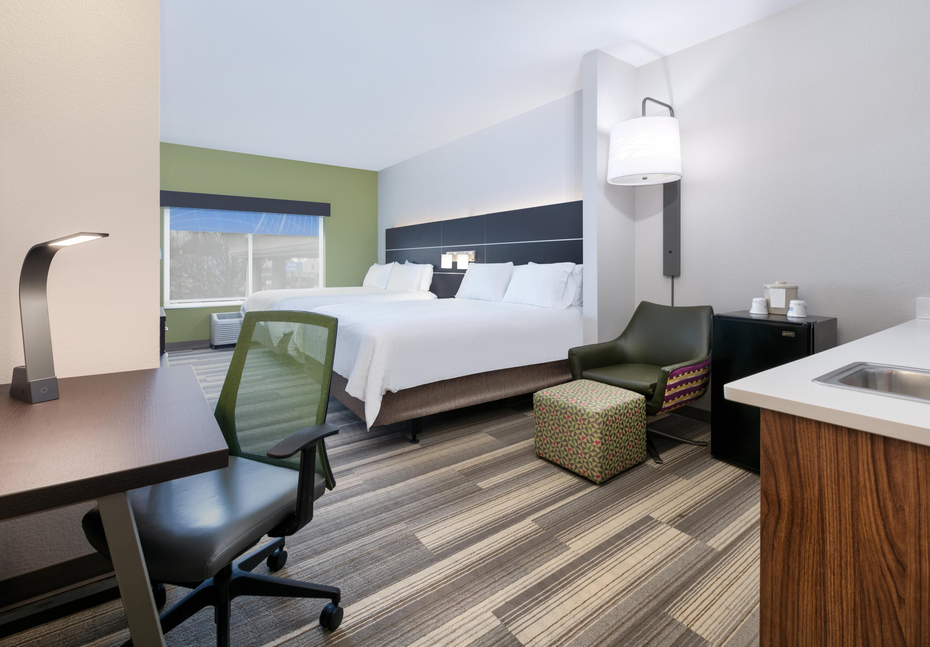 In-room safe, desk, iron/ironing board, cribs/infant beds