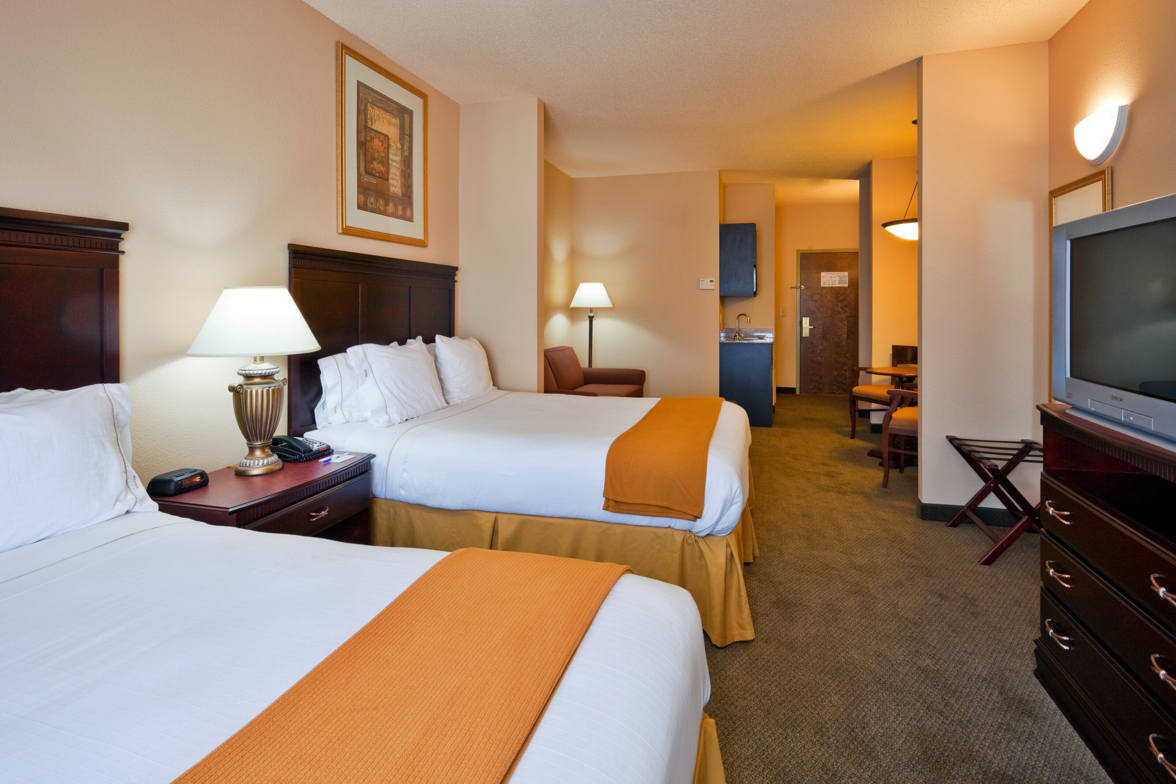 In-room safe, desk, iron/ironing board, cribs/infant beds