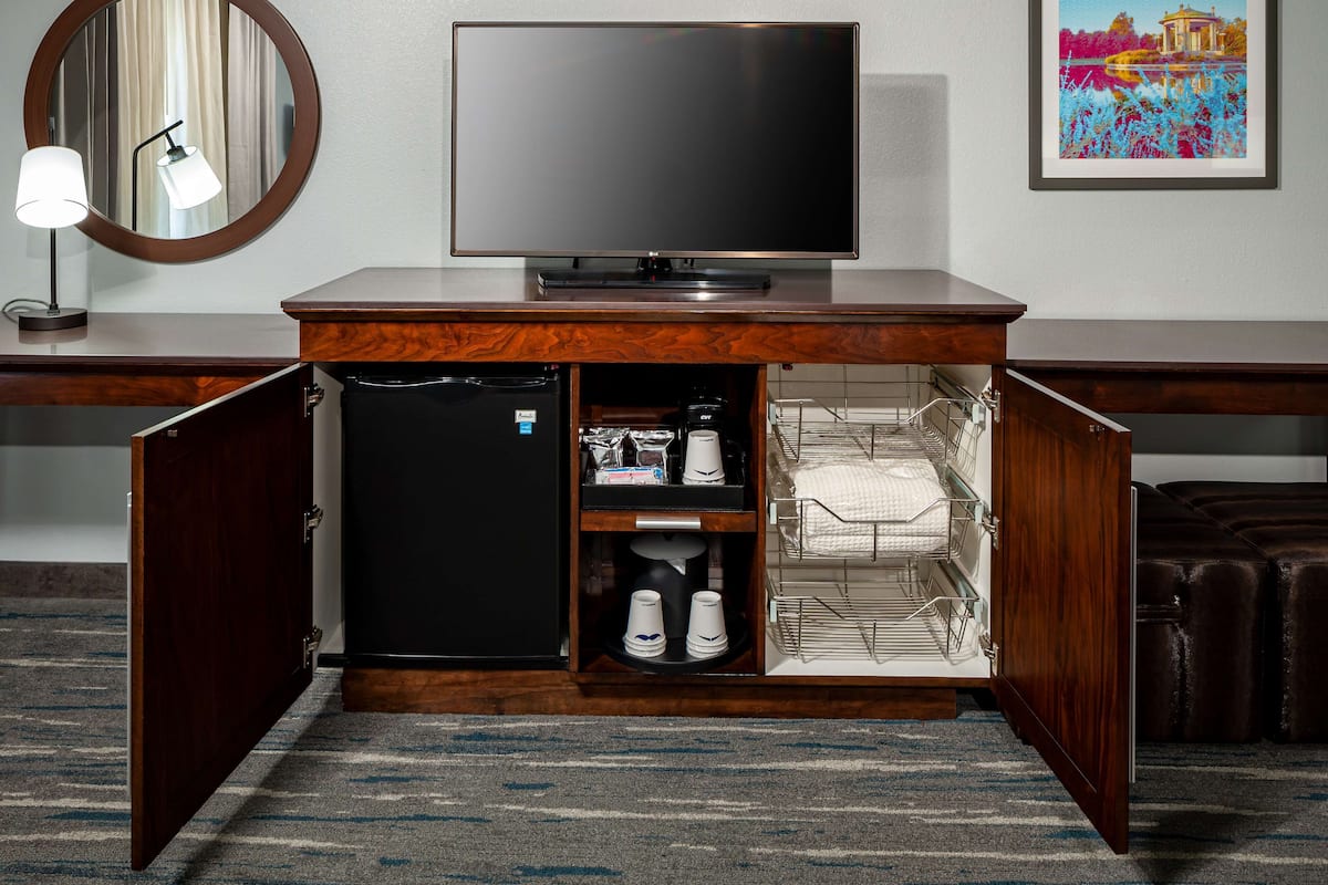 Pillowtop beds, desk, laptop workspace, blackout drapes