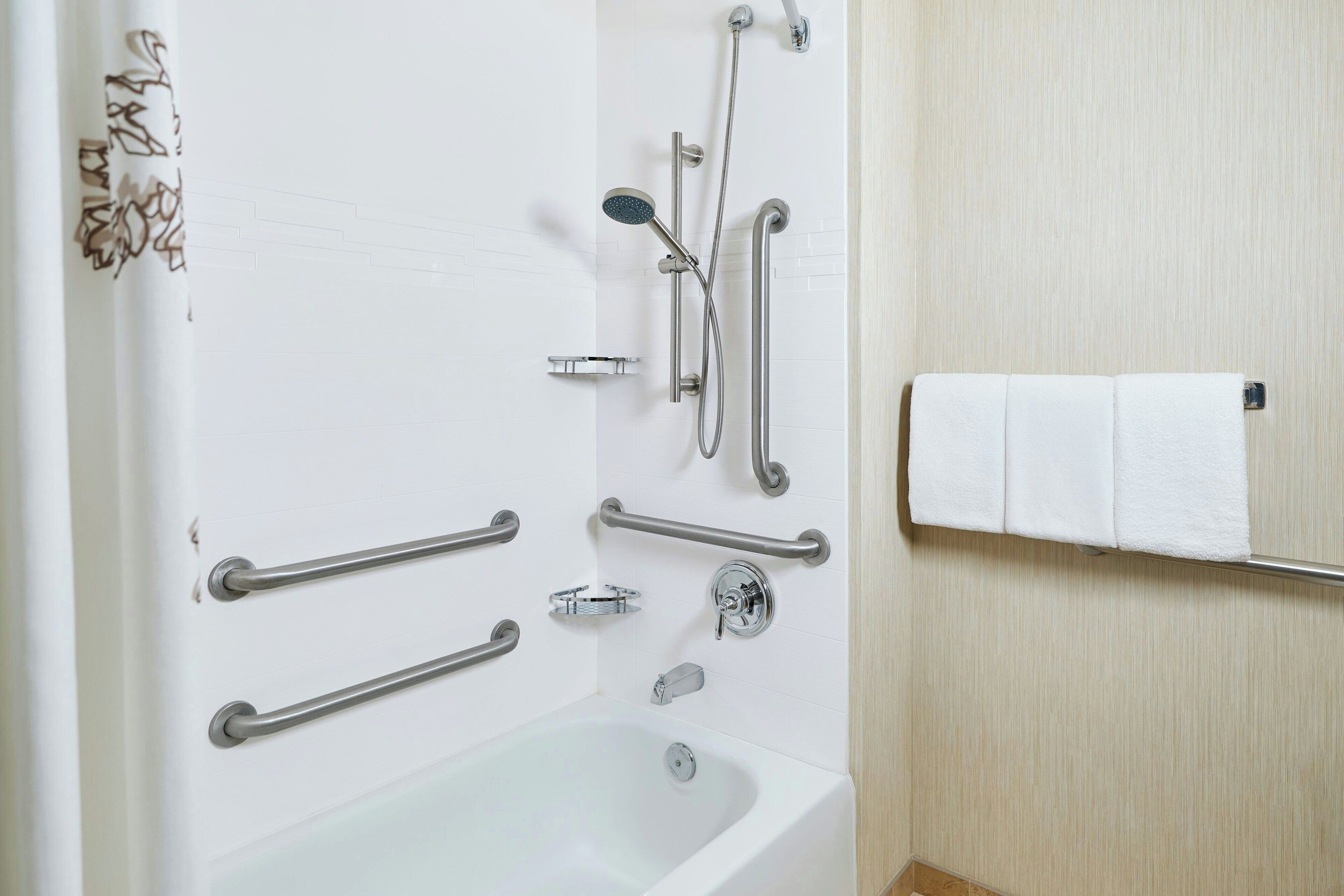 combined shower/bathtub, free toiletries, hair dryer, towels