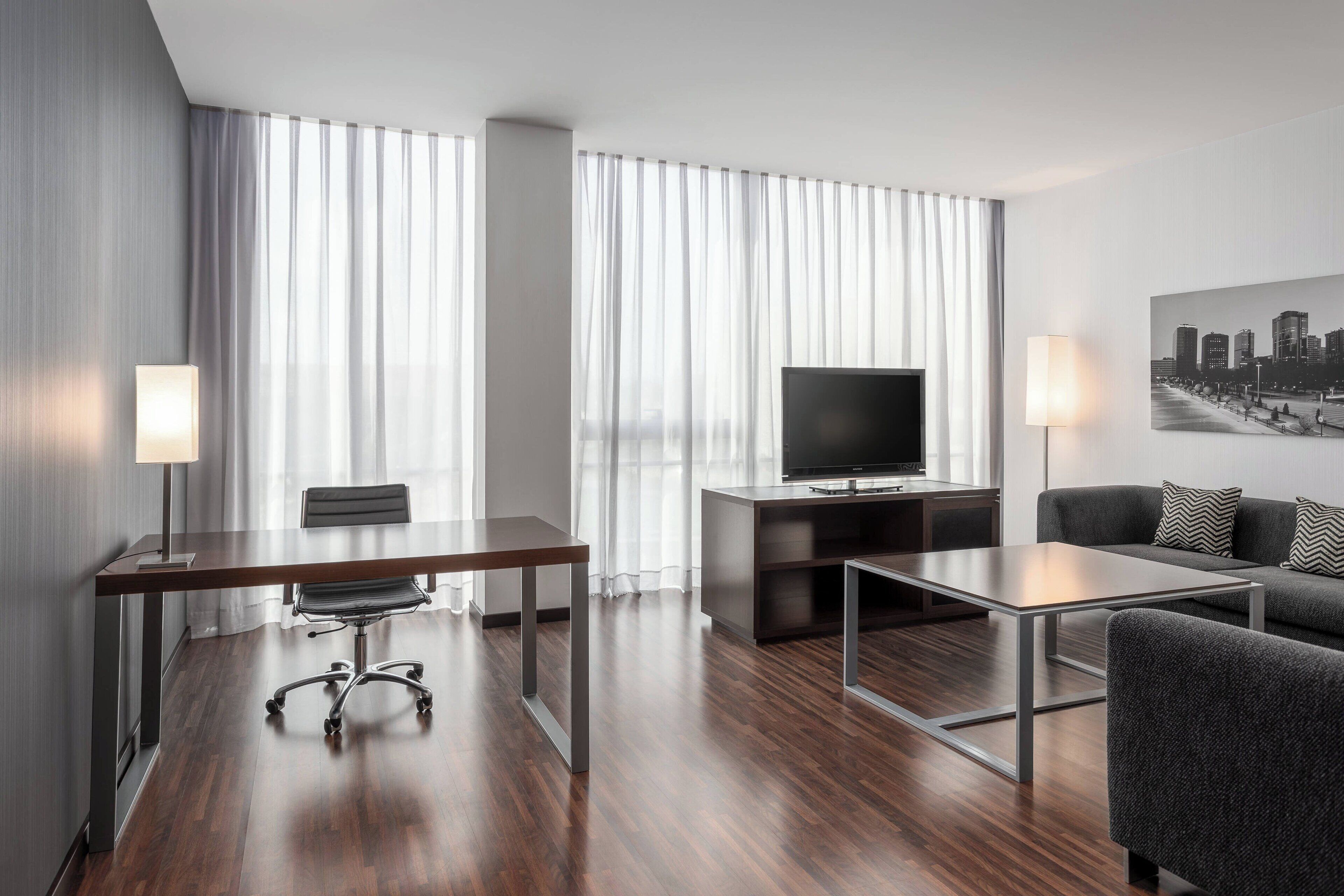 premium bedding, minibar, in-room safe, desk