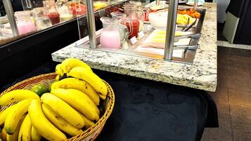 Daily buffet breakfast (BRL 35 per person)