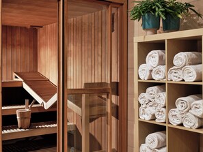 Sauna, steam room