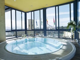 Body treatments, 1 treatment room, massages