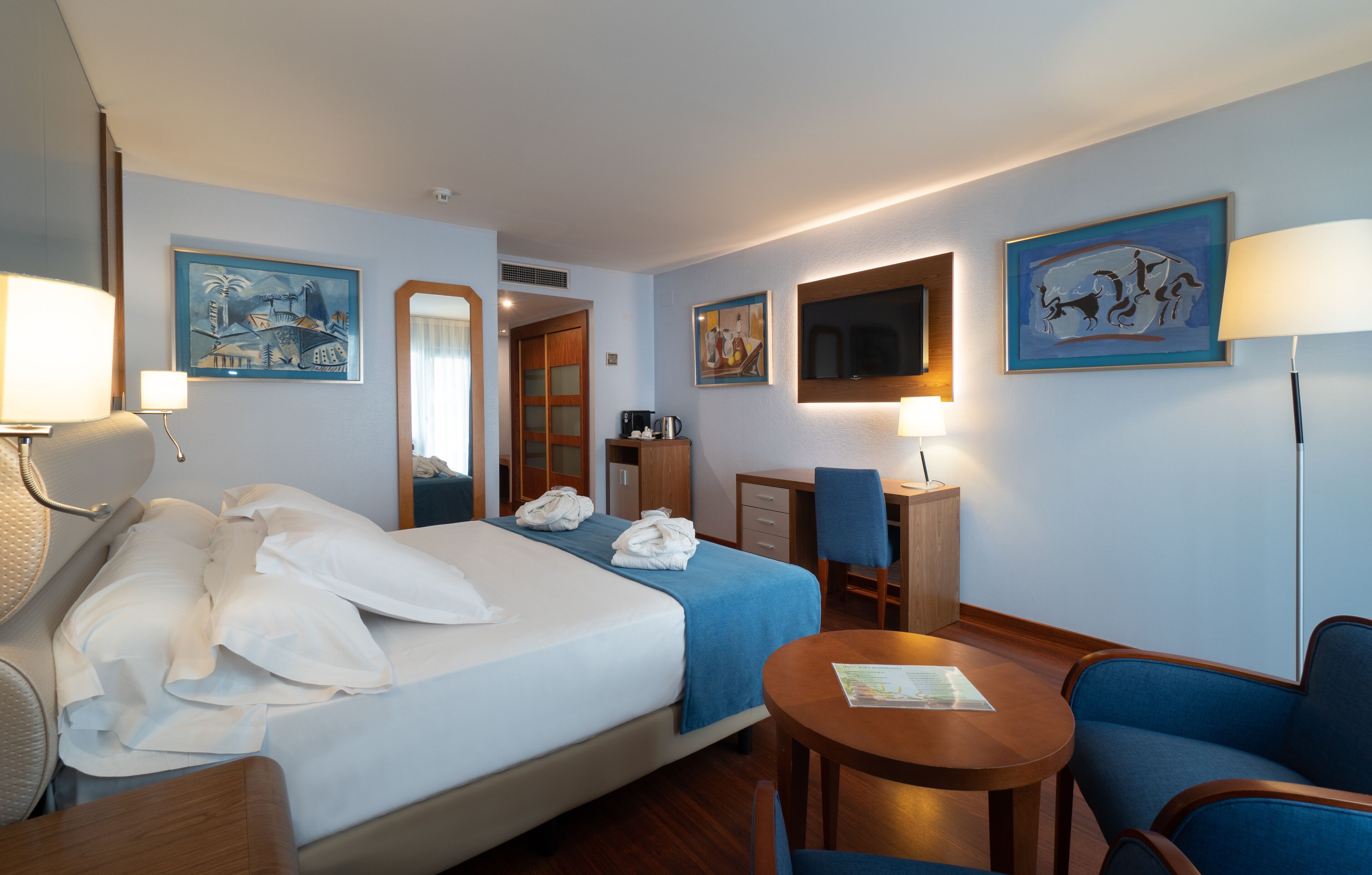 Coffres-forts dans les chambres, bureau