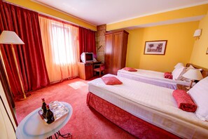 Double Room | Minibar, in-room safe, desk, rollaway beds