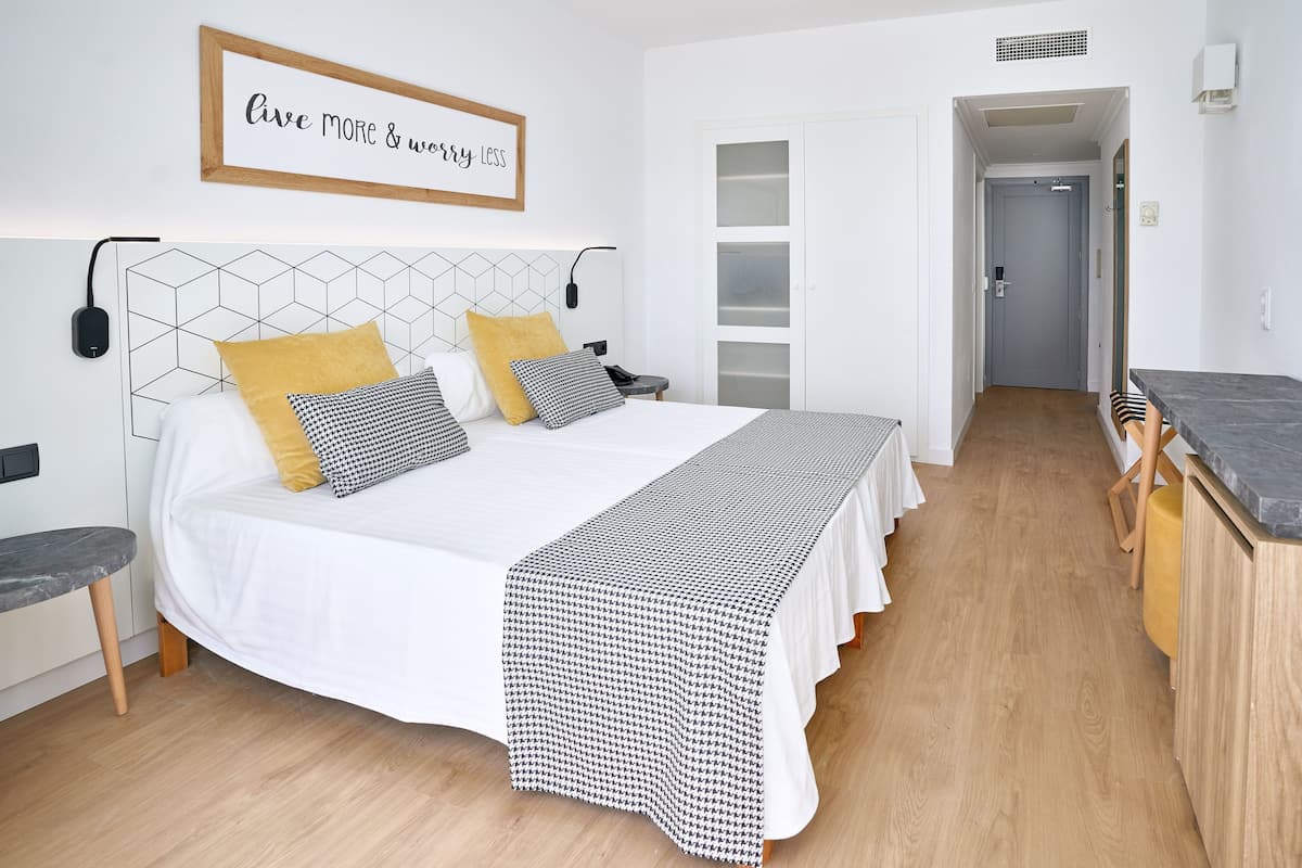 Desk, iron/ironing board (on request), WiFi (free), bed sheets