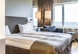 Twin Room | Desk, iron/ironing board, free cots/infant beds, free WiFi - Scandic Talk Hotel (Älvsjö)