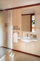 Superior Double or Twin Room | Bathroom | Eco-friendly toiletries, hair dryer, slippers, bidet