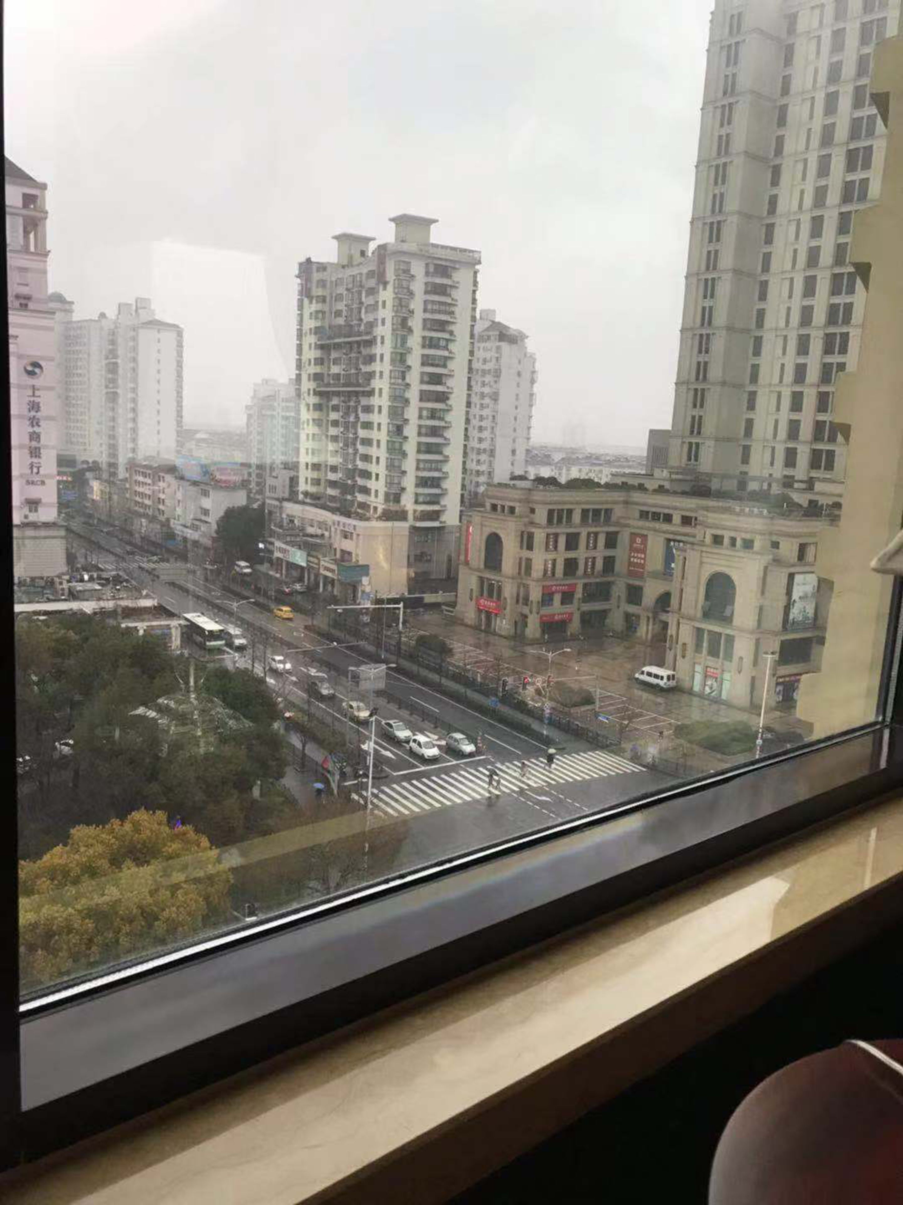 deluxe room, 1 king bed | desk, iron/ironing board, free cots/infant beds, rollaway beds